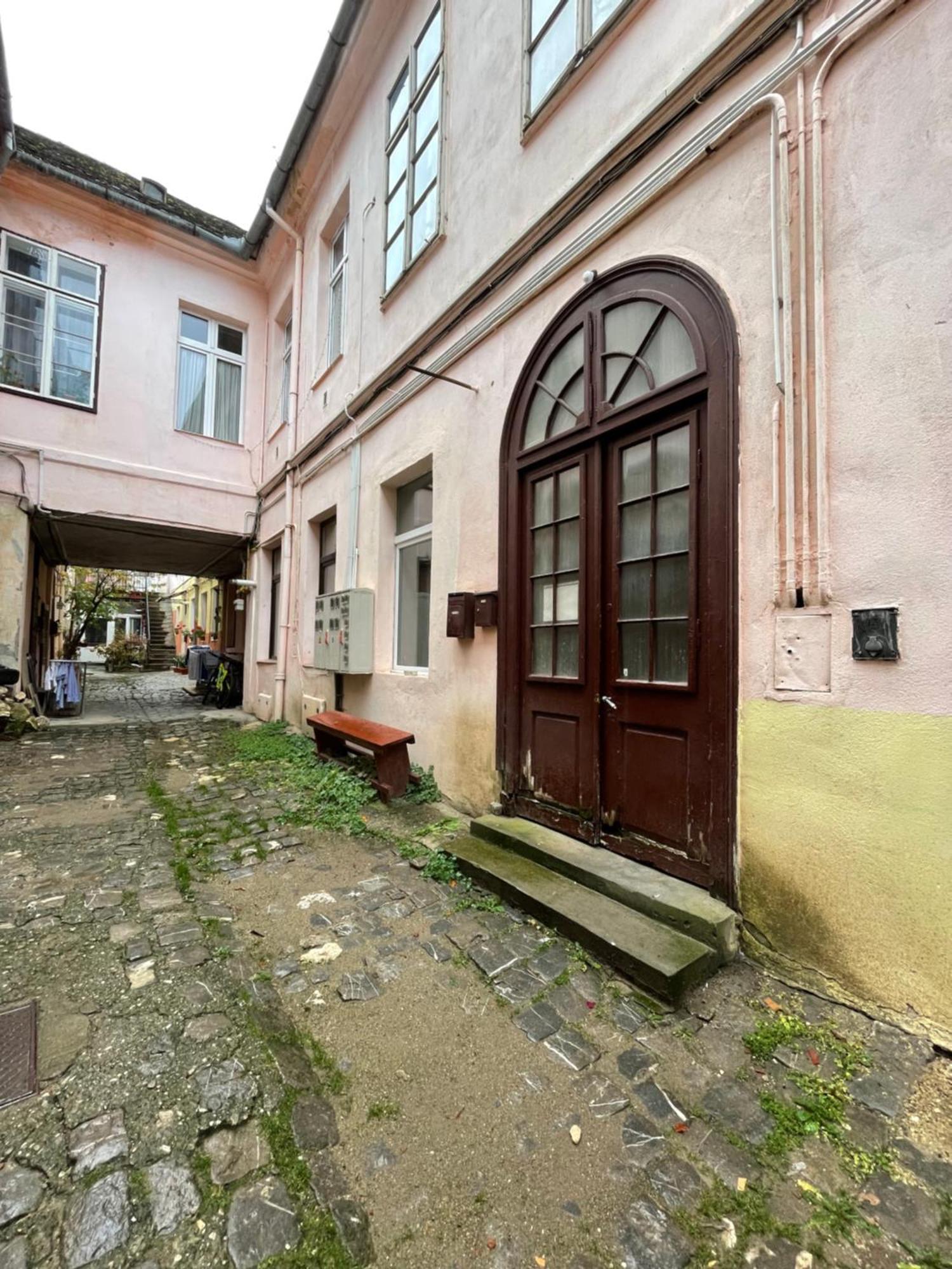 Schei Central Studios In The Heart Of 布拉索夫 外观 照片